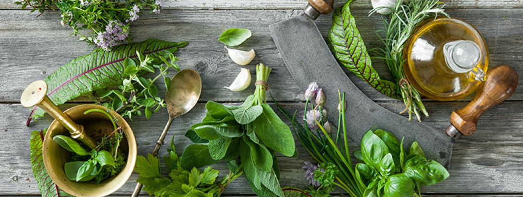 فوائد الأعشاب الطبيعية المتعددة فوائد الأعشاب الطبيعية المتعددة