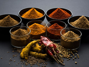 أشهر البهارات الهندية وفوائدها أشهر البهارات الهندية وفوائدها