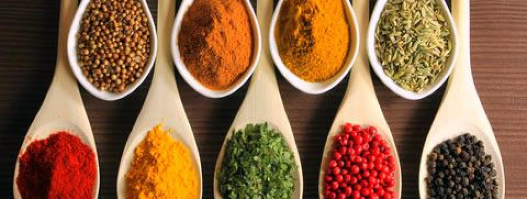أهمية واستخدامات البهارات السبع أهمية واستخدامات البهارات السبع