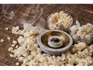 أفضل أنواع البخور الجاوي: دليلك لاختيار الرائحة المثالية لبيتك أفضل أنواع البخور الجاوي: دليلك لاختيار الرائحة المثالية لبيتك