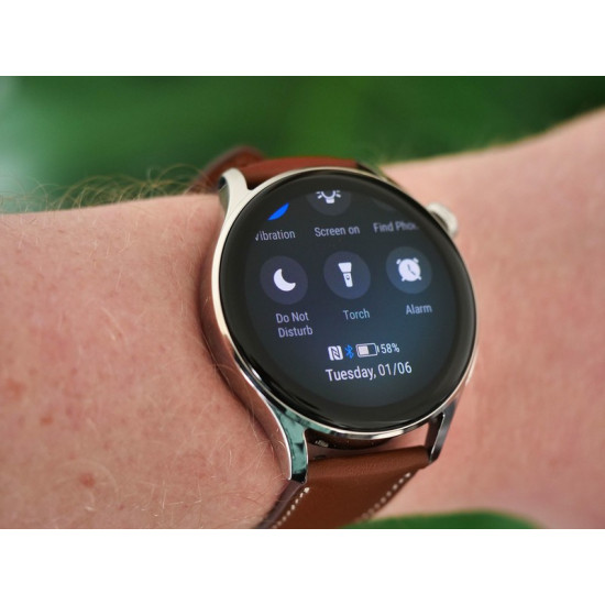 ساعة هواوي جي تي 3 46 ملم ذكية+ هدية مجانية ميزان جسم - اللون بني ساعة هواوي جي تي 3 46 ملم ذكية+ هدية مجانية ميزان جسم - اللون بني