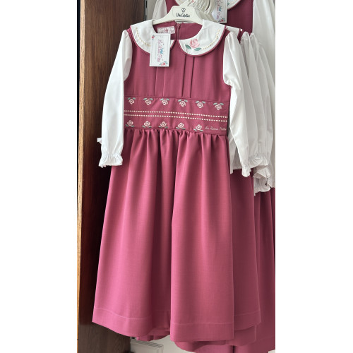 مريول مدرسي وردي متصل مطرز الحزام والياقة 144725 مريول مدرسي وردي متصل مطرز الحزام والياقة 144725