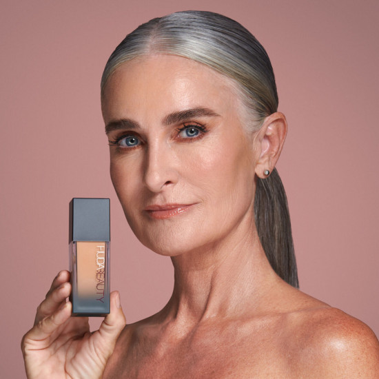 كريم اساس فوكس فيلتر من هدى بيوتي - 250G CHEESECAKE