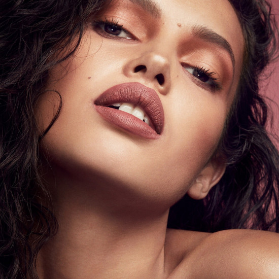 فنتي بيوتي احمر الشفاه ستونا 03 ان كيفد فنتي بيوتي احمر الشفاه ستونا 03 ان كيفد