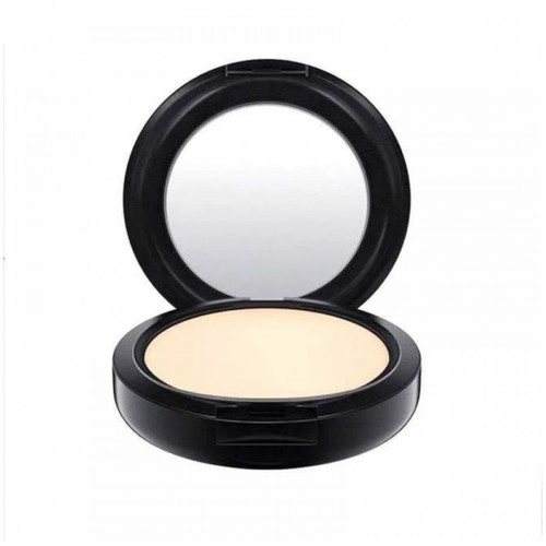 بودرة أساس مضغوطة من ماك ستوديو فيكس NC15  بودرة أساس مضغوطة من ماك ستوديو فيكس NC15