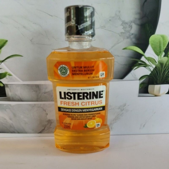 ليسترين الحمضيات الطازجة غسول يومي مطهر للفم و الاسنان 250مل ليسترين الحمضيات الطازجة غسول يومي مطهر للفم و الاسنان 250مل