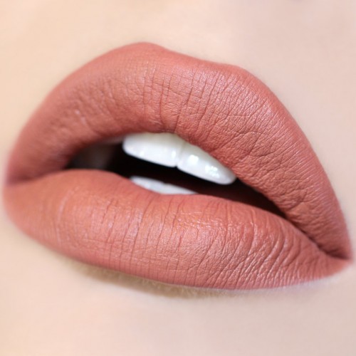 احمر شفاه سائل مطفي من جيرلاكتك - بوش احمر شفاه سائل مطفي من جيرلاكتك - بوش