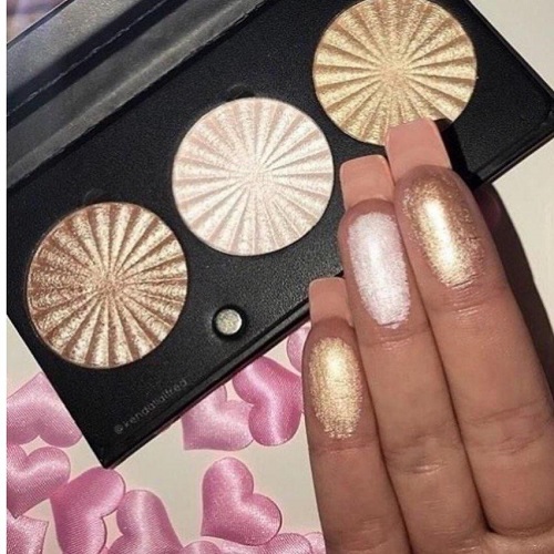 اضاءه وهايلايتر من اوفرا ثلاثيه اضاءه وهايلايتر من اوفرا ثلاثيه