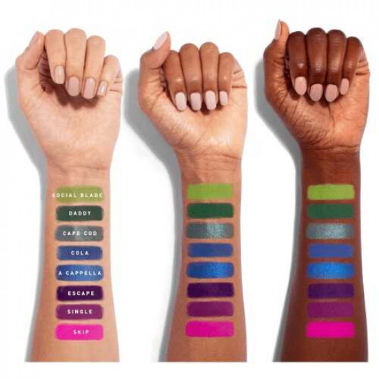 مجموعة ظلال العيون ذا جيمس تشارلز من مورفي مجموعة ظلال العيون ذا جيمس تشارلز من مورفي