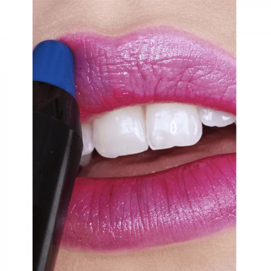 احمر شفاه تويست من مود ماتشر - ازرق غامق احمر شفاه تويست من مود ماتشر - ازرق غامق