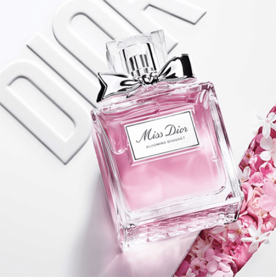 عطر مس ديور بلومينج بوكيه من ديور للنساء - او دي تواليت 100مل عطر مس ديور بلومينج بوكيه من ديور للنساء - او دي تواليت 100مل