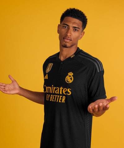 طقم ريال مدريد الثالث 23/24  طقم ريال مدريد الثالث 23/24