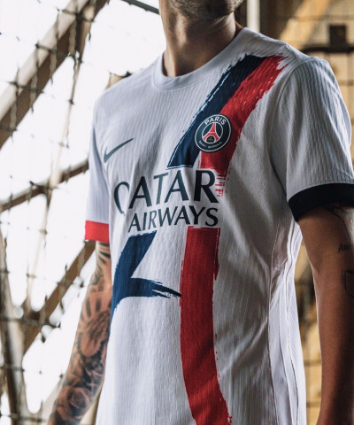 تيشيرت باريس سان جيرمان الثاني 24/25 | PSG away Tshirt  تيشيرت باريس سان جيرمان الثاني 24/25 | PSG away Tshirt