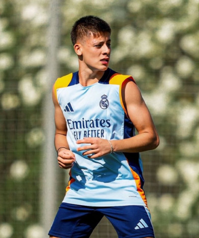 طقم ريال مدريد تمرين 24/25 | Real Madrid Training kit طقم ريال مدريد تمرين 24/25 | Real Madrid Training kit