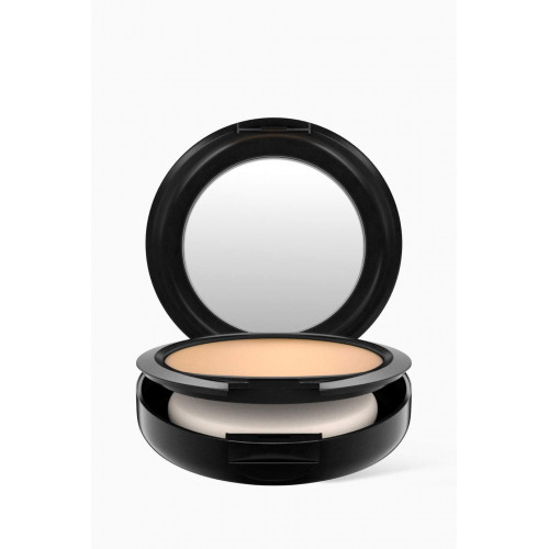 اساس بودرة ستوديو فيكس من ماك - NC 25