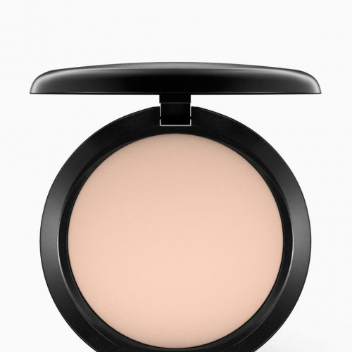 اساس بودرة ستوديو فيكس من ماك - NW 15 اساس بودرة ستوديو فيكس من ماك - NW 15