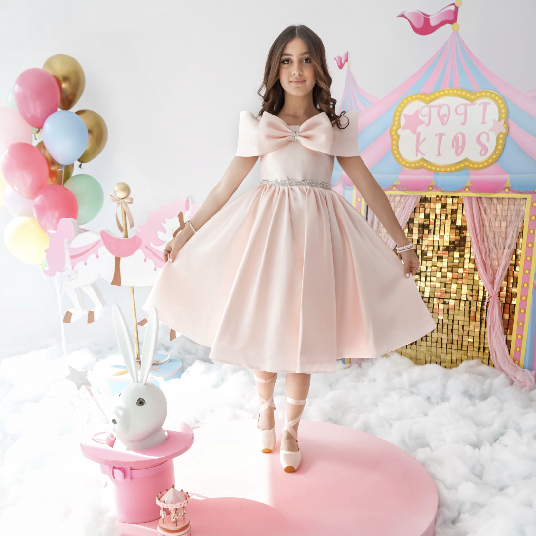 فستان الأميرات الملكي بأكتاف مكشوفه - 1012