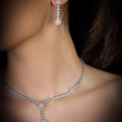 نصف طقم حلق وقلادةالماس المستدير من "دازل برايد" ذهب عيار 18