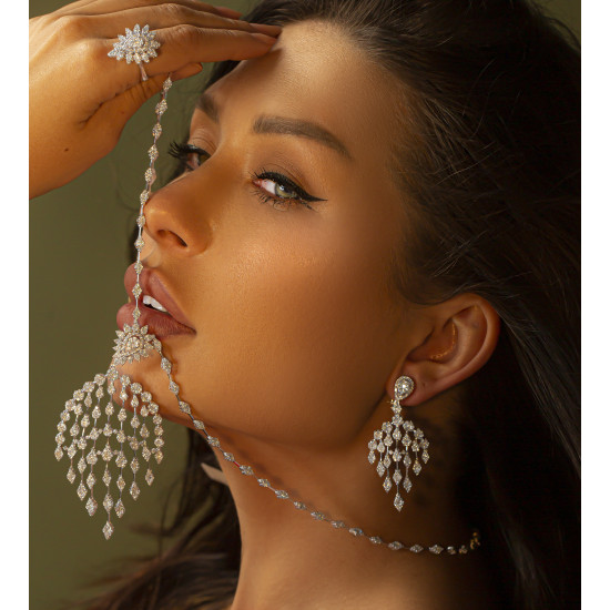 طقم الماس الراوند من مجموعة دازل برايد ذهب عيار 18 طقم الماس الراوند من مجموعة دازل برايد ذهب عيار 18