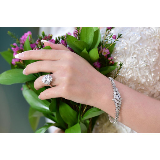 طقم الماس من مجموعة دازل برايد ذهب عيار 18