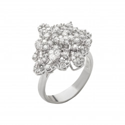 طقم دمعة ألماس الراوند من مجموعة"دازل برايد" ذهب18 طقم دمعة ألماس الراوند من مجموعة"دازل برايد" ذهب18