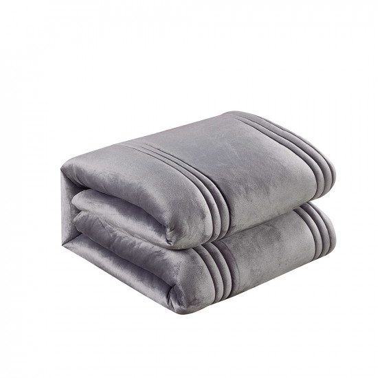 مفرش شتوي مخمل 4 قطع نفر مفرش شتوي مخمل 4 قطع نفر