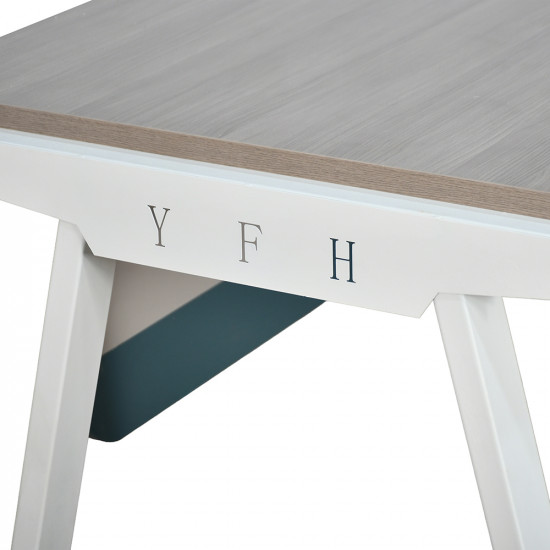 مكتب إداري مودرن مزدوج مع مساحة تخزين