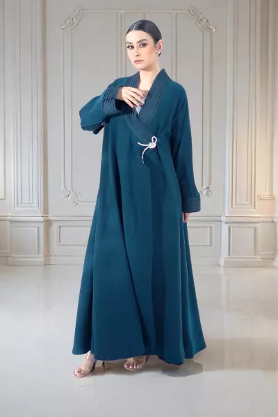 عباية كريب ناعم أخضر داكن 064