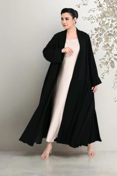 عباية كريب أسود مع جاكار 0107 عباية كريب أسود مع جاكار 0107