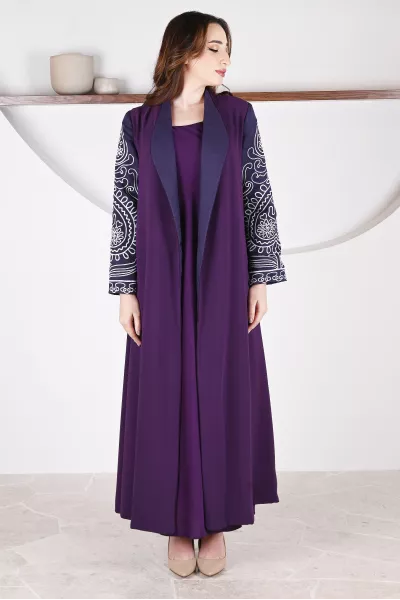 عباية 01049 عباية بليزر من الكريب الأرجواني مع أورجانزا