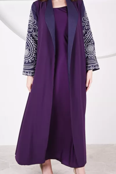 عباية 01049 عباية بليزر من الكريب الأرجواني مع أورجانزا