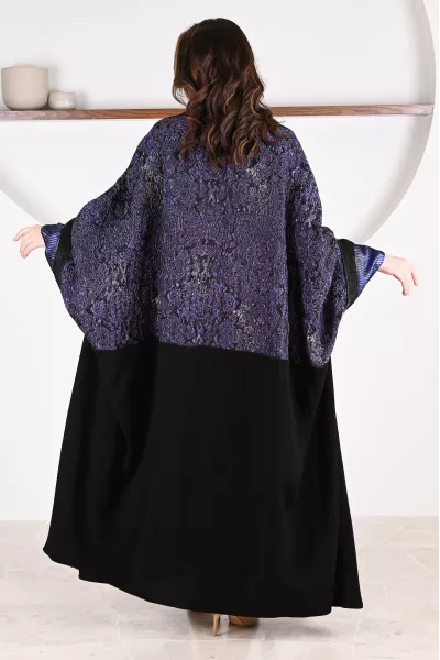 عباية 01050 كريب أسود غني الملمس مع جاكار