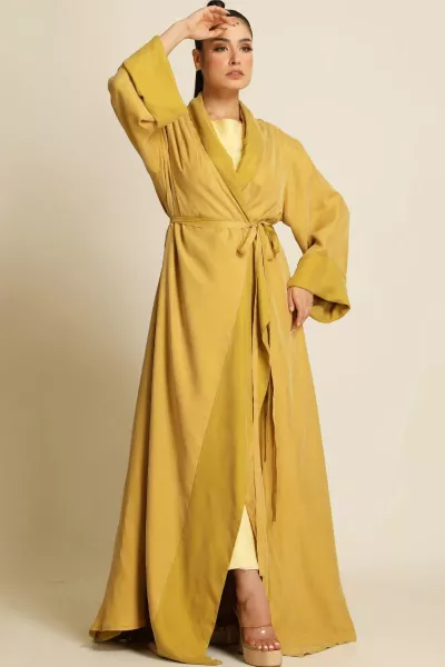 عباية دبل فيس سلك ثقيل أصفر مطفي 084 عباية دبل فيس سلك ثقيل أصفر مطفي 084