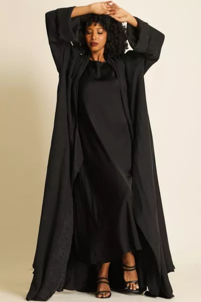 عباية دبل فيس سلك ثقيل أسود 085