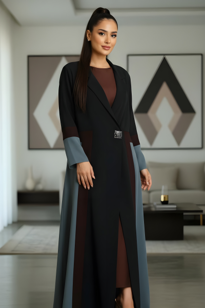 عباية كريب ناعم ملونة 070 عباية كريب ناعم ملونة 070