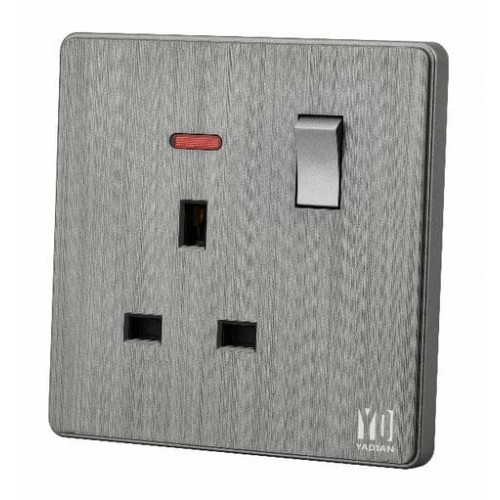 فيش 13 أمبير ولمية - رمادي بيانو