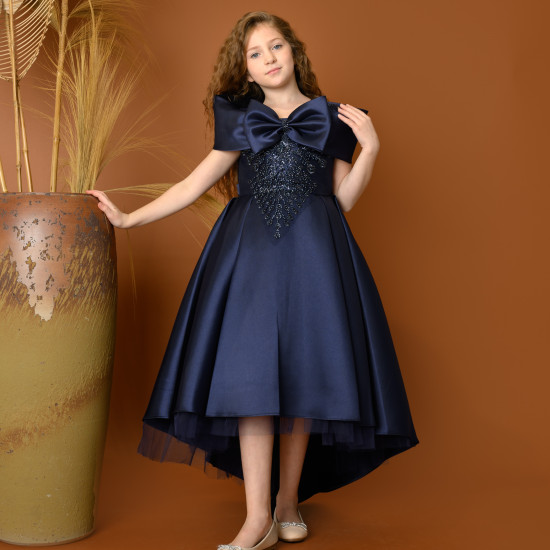 فستان سهرة منفوش بذيل مع فيونكة وتطريز على الصدر - 814