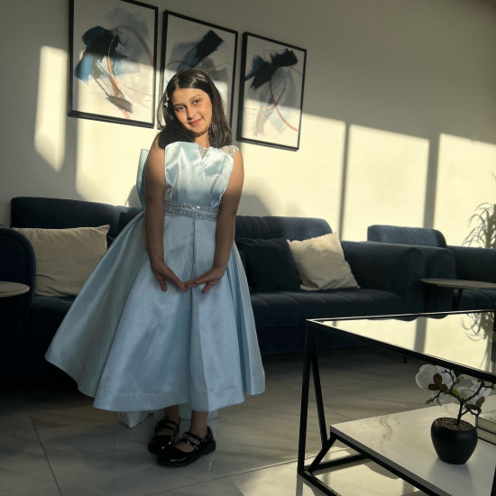 فستان بناتي سهرة إطلالة الأميرات ذيل مرصع وفيونكه من الخلف - M3570