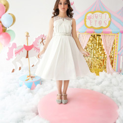 فستان بناتي سهرة إطلالة الأميرات ذيل مرصع وفيونكه من الخلف - M3570