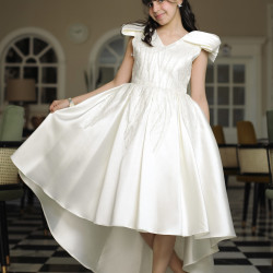 فستان سهرة بناتي بإطلالة ملكية وبتطريز فضي - 832