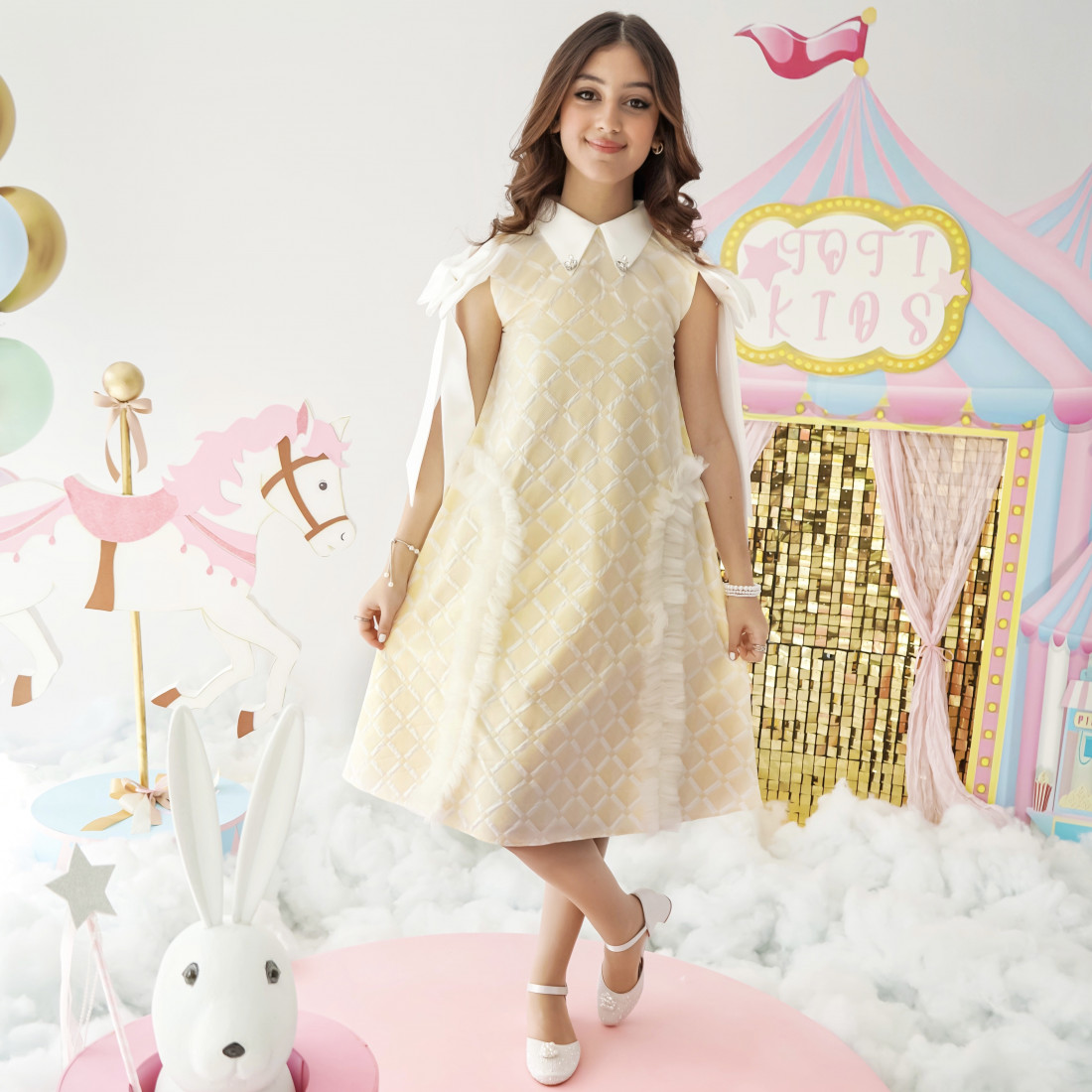 فستان بناتي أصفر بفيونكات على الكتف | إطلالة تنبض بالحياة - 1042