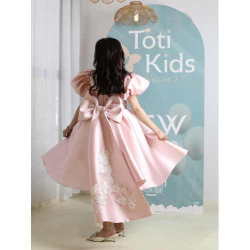 فستان بناتي وردي ميكادو بتطريز وفيونكة ضخمة | فستان هاي لو فاخر - M3763