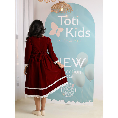 فستان بناتي مخمل بياقة مطرزة ودانتيل | فستان شتوي كلاسيكي - 1109