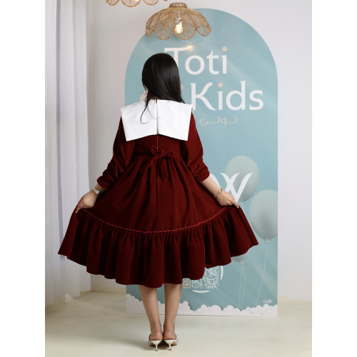 فستان بناتي مخمل بياقة بيضاء وكشكشة | فستان شتوي كلاسيكي - 1108