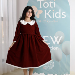 فستان بناتي مخمل بياقة ودانتيل | فستان شتوي كلاسيكي - 1110 فستان بناتي مخمل بياقة ودانتيل | فستان شتوي كلاسيكي - 1110