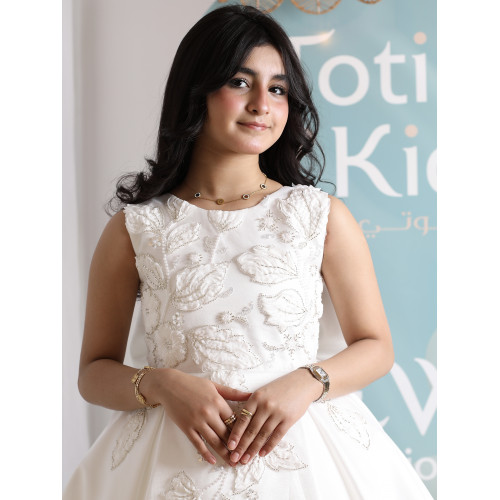 فستان بناتي أبيض بتطريز فاخر | فستان بفيونكة خلفية كبيرة - M3761 فستان بناتي أبيض بتطريز فاخر | فستان بفيونكة خلفية كبيرة - M3761