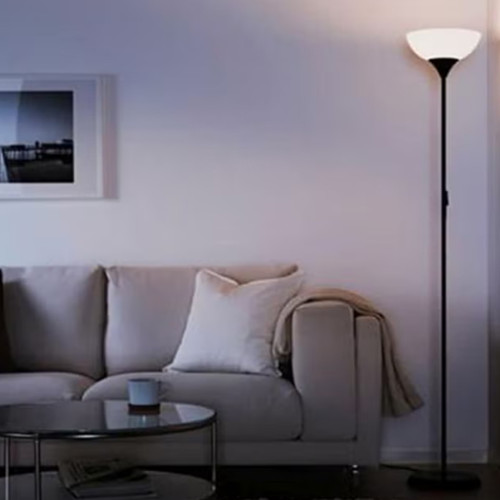 مصباح أرضي للديكور أبيض/ أسود مصباح أرضي للديكور أبيض/ أسود