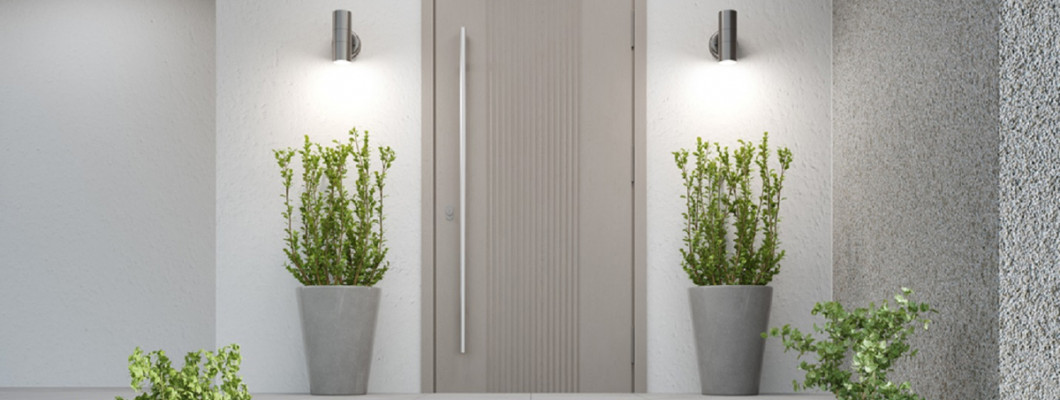 كيفية تنسيق الأشجار الصناعية في ديكور مدخل البيت