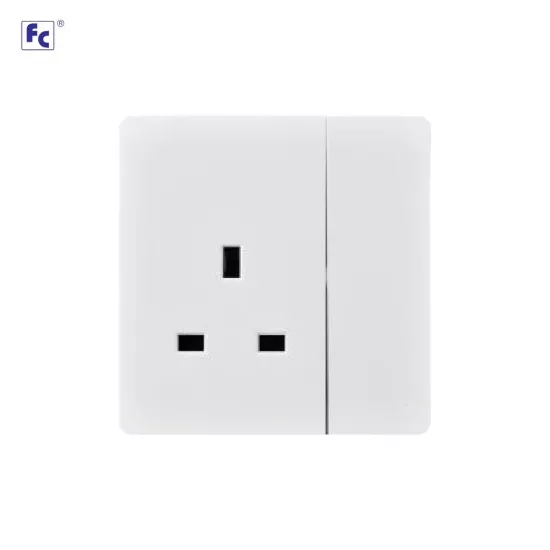 فيش 13 امبير مفتاح منفصل 3*3 ابيض - اف سي 