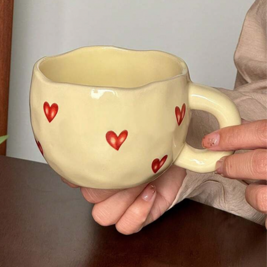 كوب قهوة سيراميك بشكل قلب عالي الجودة 